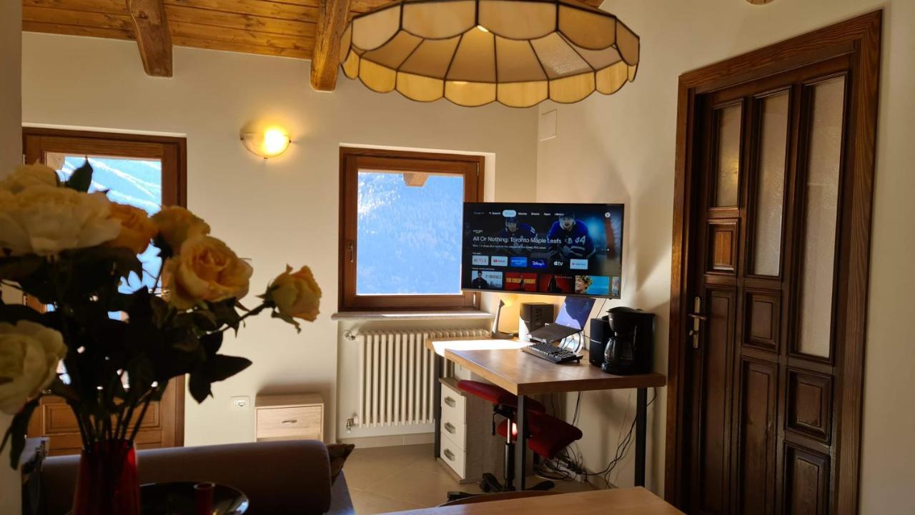 Independent Chalet With Breathtaking View Villar Pellice Esterno foto